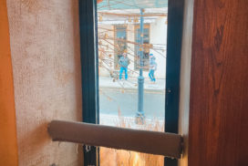 Окна Шуко в интерьере старого здания на Малой Бронной