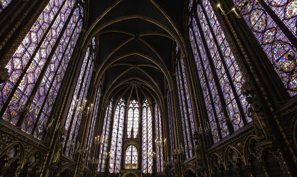 Витражи собора Сент-Шапель во Франции