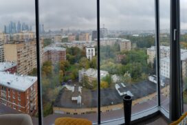 Панорамное остекление лоджии в Москве завершено